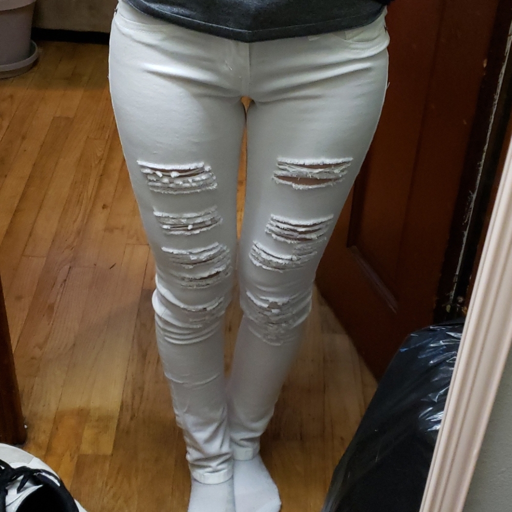 White ripped skinny jeans